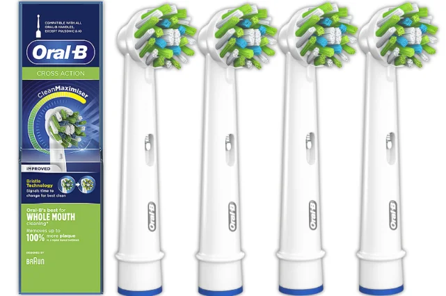 Oral-B Cross Action Clean Maximiser –  białe końcówki do szczoteczki elektrycznej 4 szt.