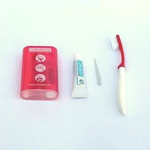 Szczoteczka turystyczna w zestawie z pastą i wykałaczką Curaprox TS 261 Travel Set