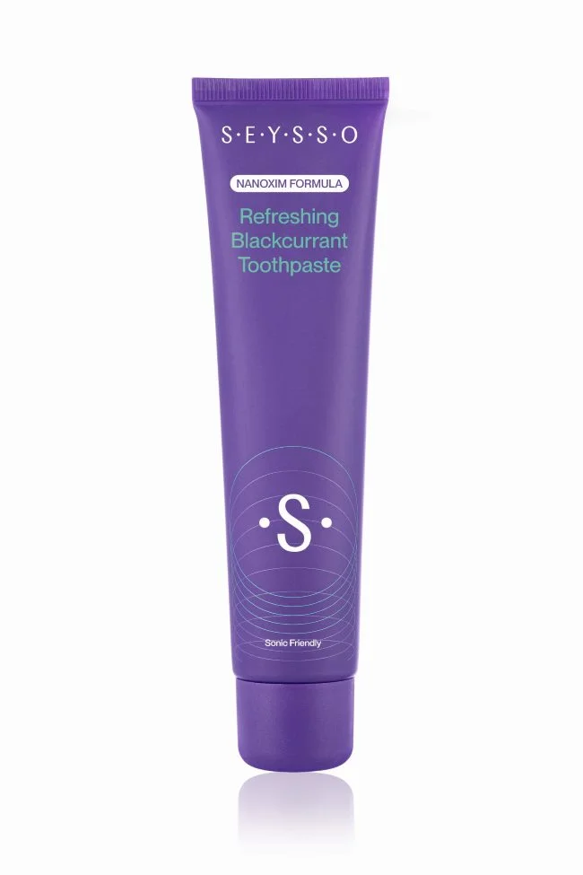 SEYSSO Color Refreshing Blackcurrant –  odświeżająca pasta do zębów o smaku miętowo-porzeczkowym 75 ml