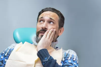 Czy próchnica może rozwijać się pod plombą?