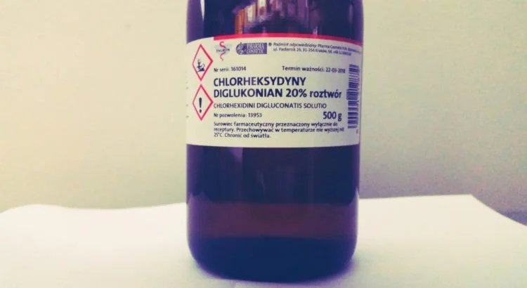 Czym jest chlorheksydyna? Przeciwwskazania do stosowania płynów do płukania jamy ustnej z chlorheksydyną