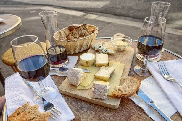 Czerwone wino a zdrowie zębów