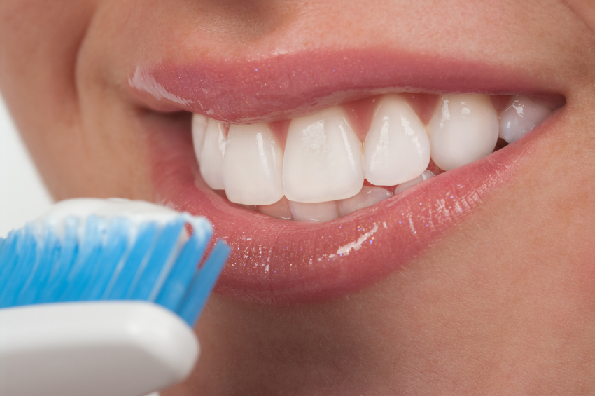 Najlepsze metody mycia zębów - poznaj techniki prawidłowego szczotkowania zębów