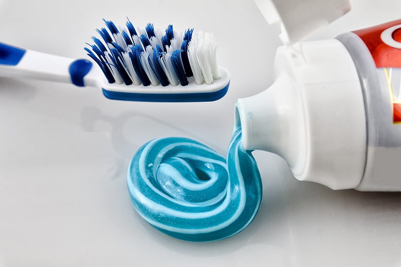 Pasty do mycia zębów o niskim współczynniku ścieralności. Jak wybrać odpowiednią pastę do zębów z niskim RDA?