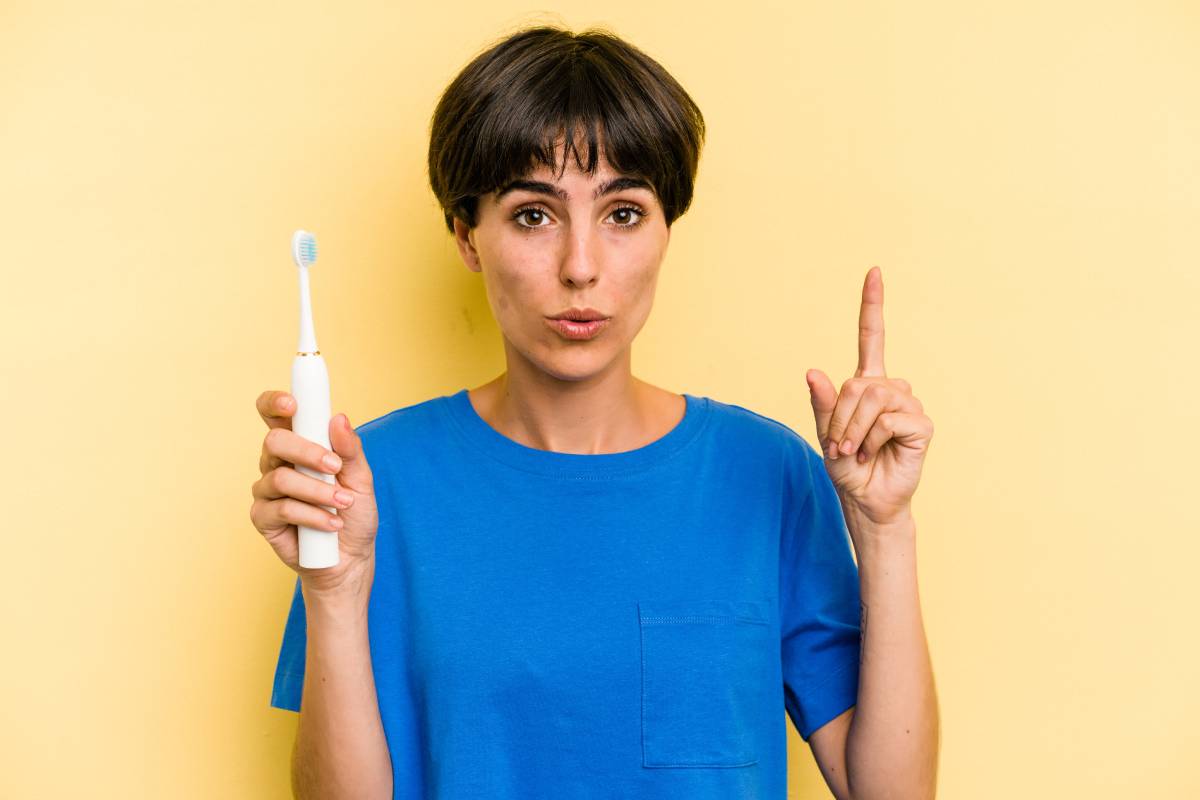 Wymiana końcówki szczoteczki – jak często, dlaczego to ważne  i jak dobrać odpowiedni typ?