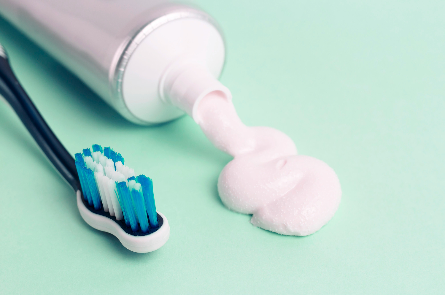 Czy pasta do zębów może się przeterminować?