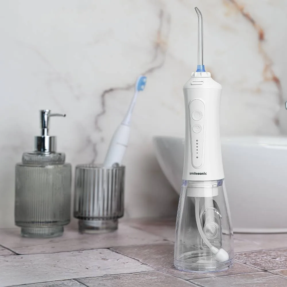 Smilesonic AquaFlow White na łazienkowym blacie